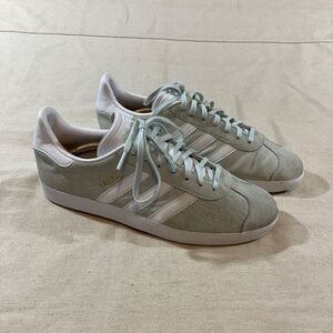 Adidas suede light green Gazelle